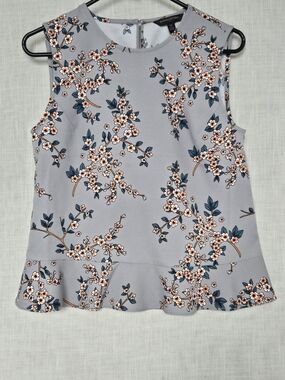 Banana Republic Gray Floral Peplum Sleeveless Shell with Darts - Womens Size XS